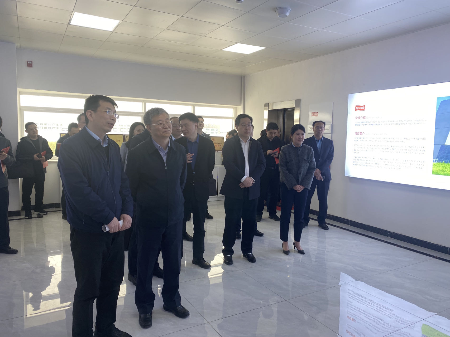 中国食品药品检定研究院调研组到访天辰娱乐考察调研